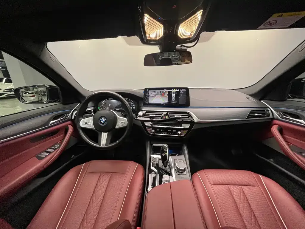 BMW 5 Series New Energy — фото 9