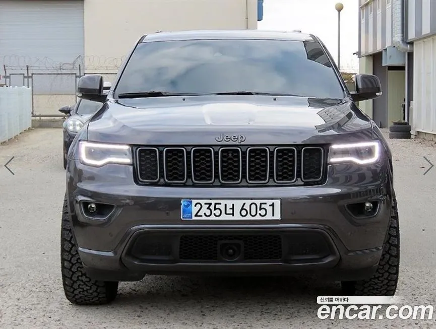 Jeep Cherokee — фото 1