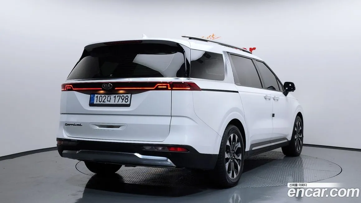 Kia Carnival — фото 2