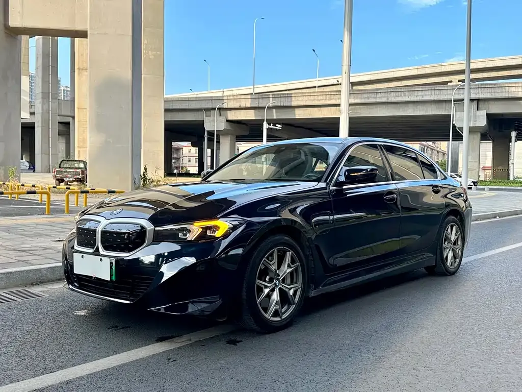 BMW i3 — фото 1