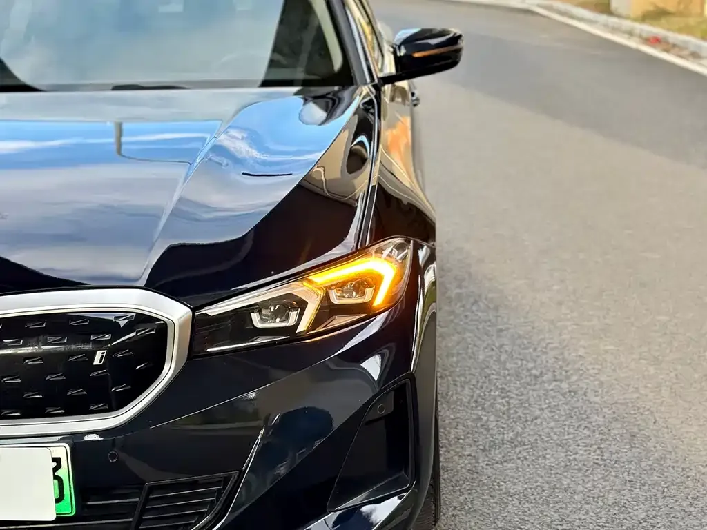 BMW i3 — фото 5