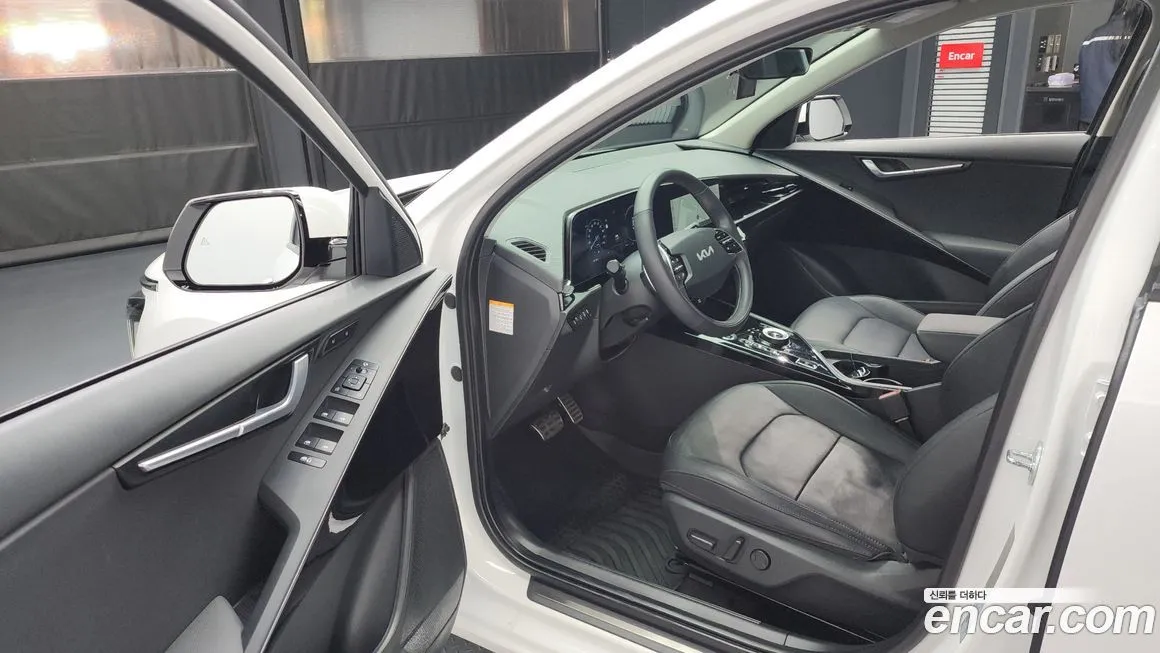 Kia Niro — фото 10