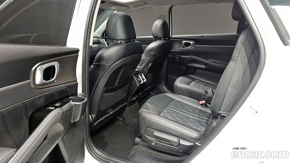 Kia Sorento — фото 10