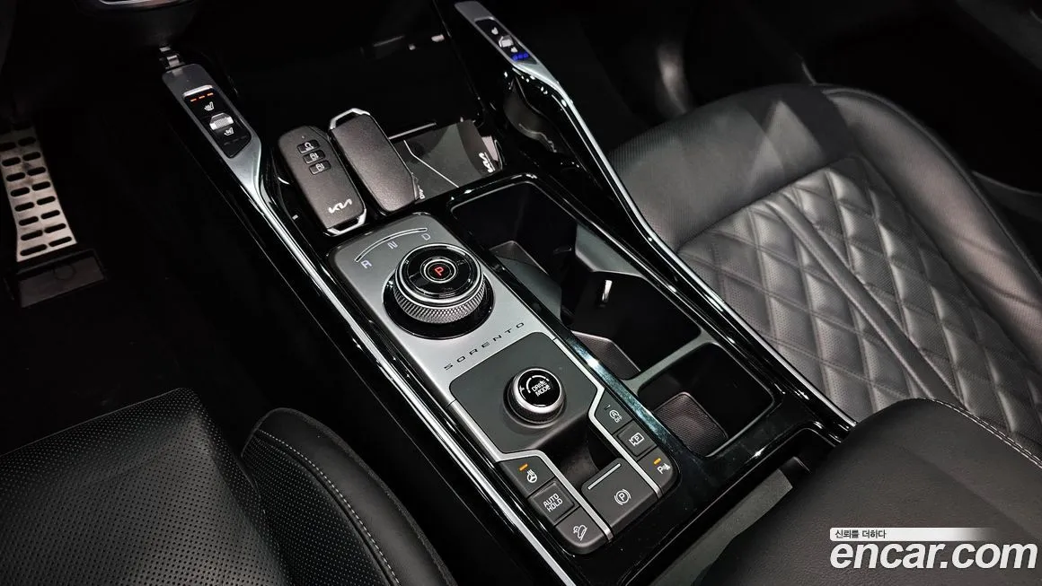 Kia Sorento — фото 9