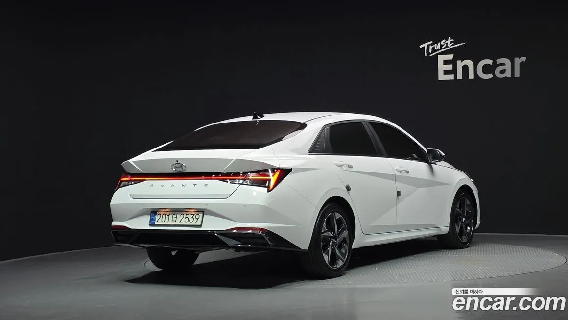Hyundai AVANTE — фото 2