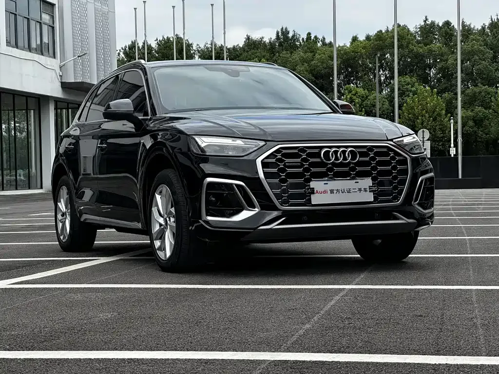 Audi Q5L — фото 3