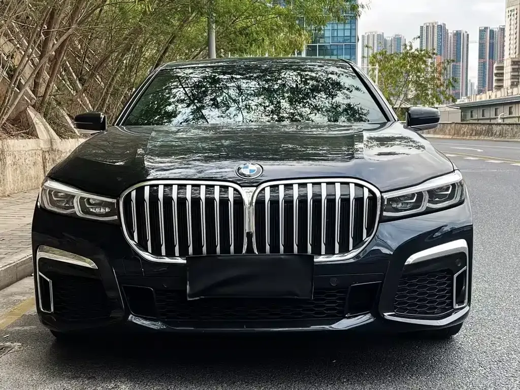 BMW 7 Series — фото 2