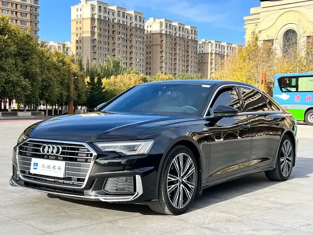 Audi A6L — фото 1