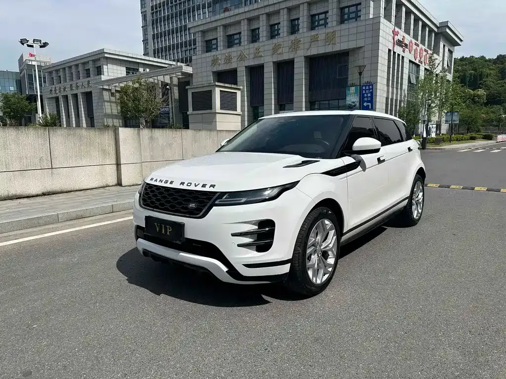 Land Rover Evoque — фото 1