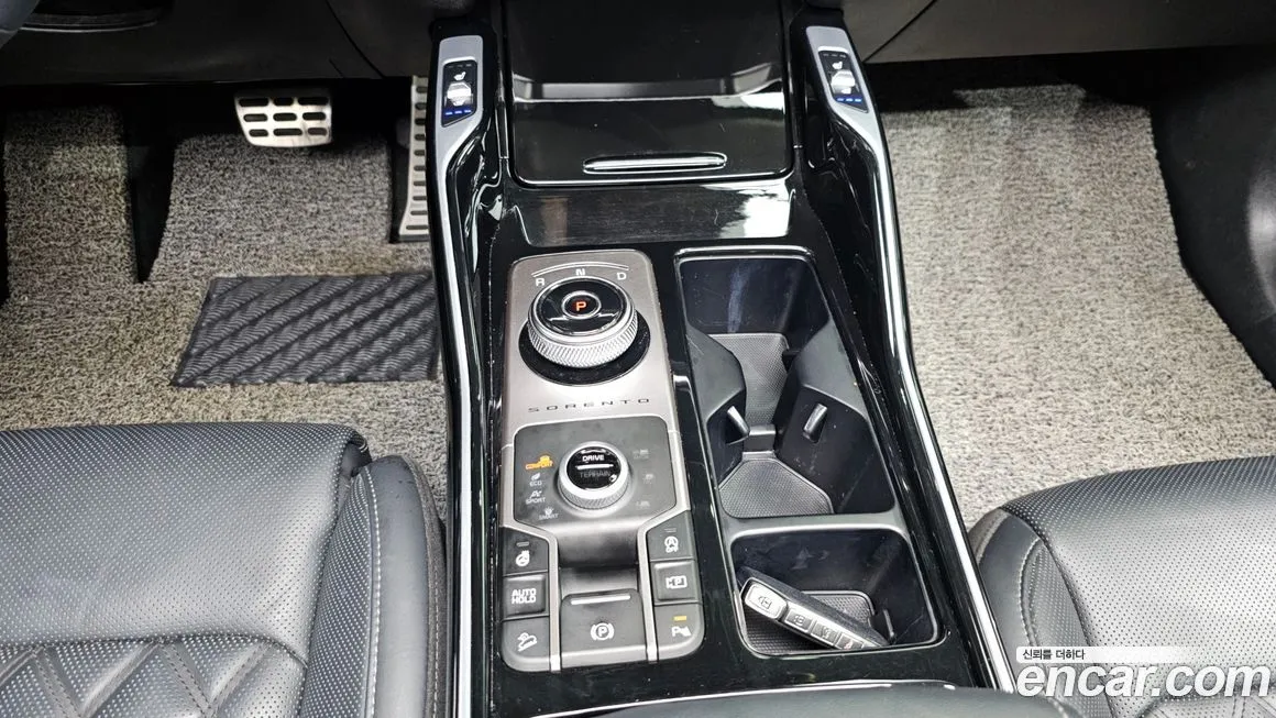 Kia Sorento — фото 9