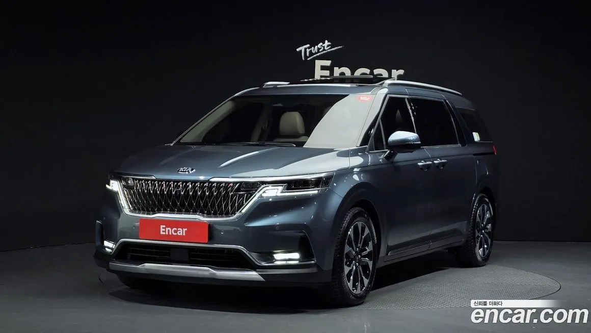 Kia Carnival — фото 1