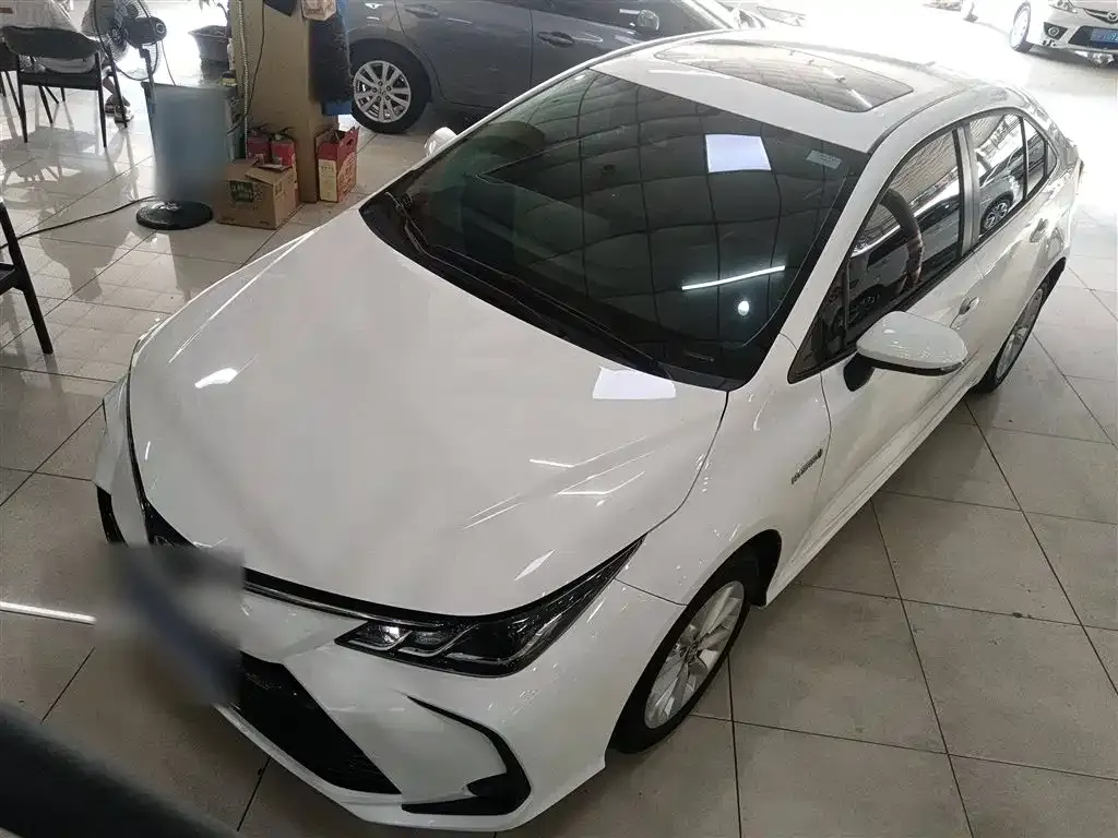 Toyota Corolla — фото 2