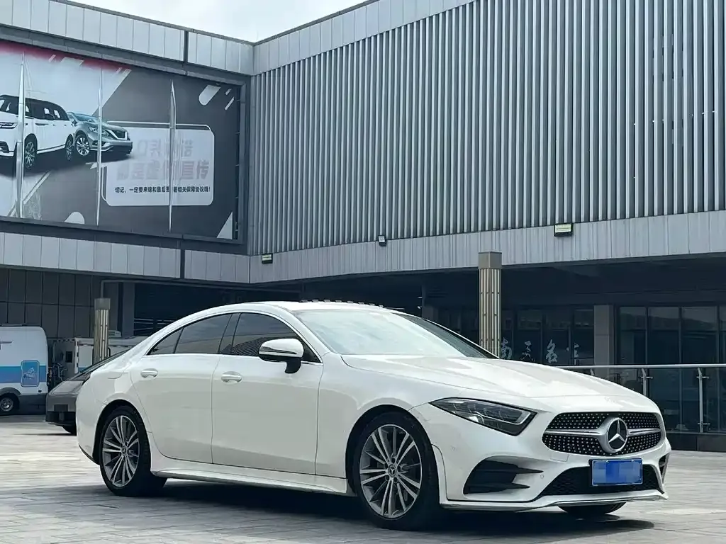 Mercedes-Benz CLS — фото 3
