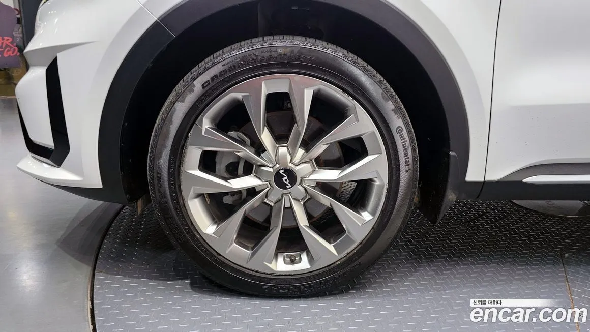 Kia Sorento — фото 5