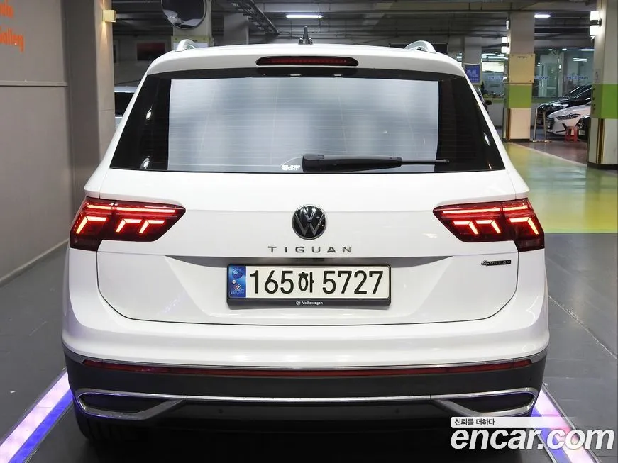 Volkswagen Tiguan — фото 6