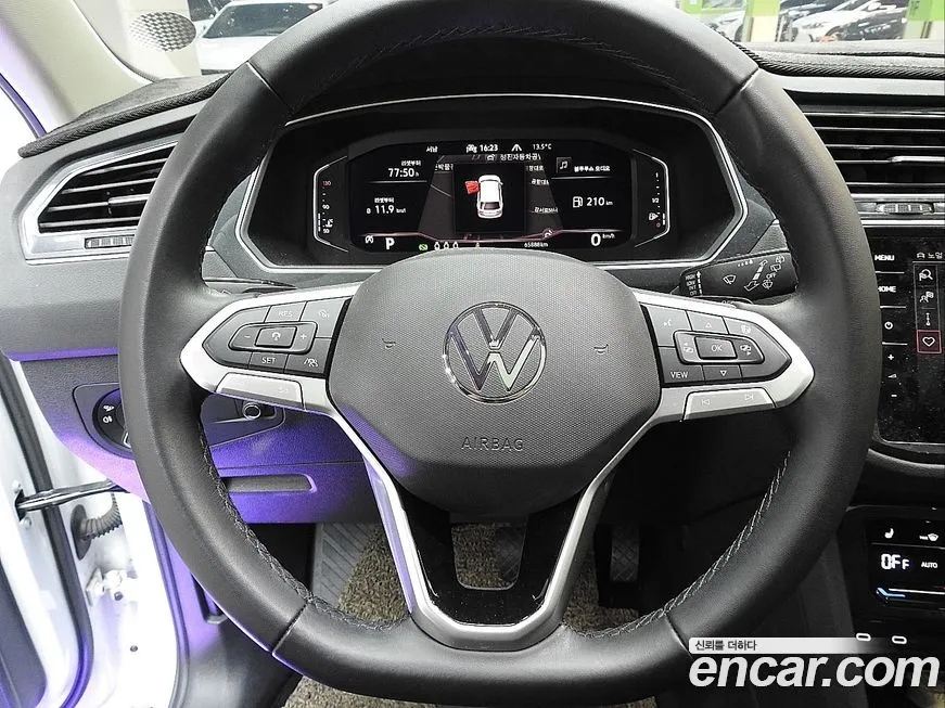 Volkswagen Tiguan — фото 8