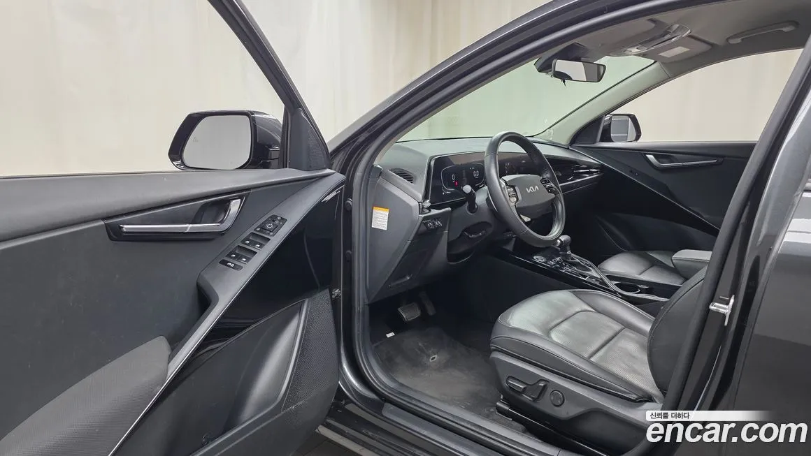 Kia Niro — фото 10