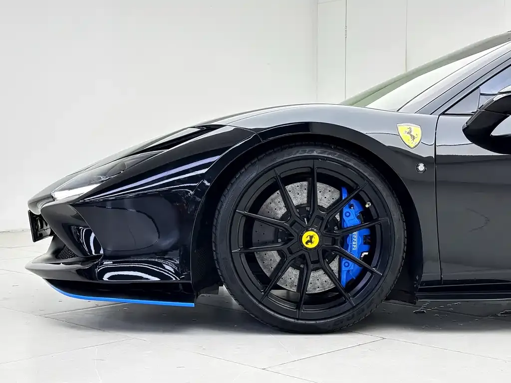 Ferrari F8 — фото 8