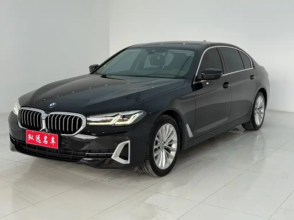 BMW 5 Series — фото 1