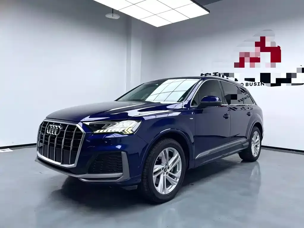 Audi Q7 — фото 1