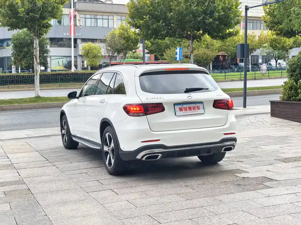 Mercedes-Benz GLC — фото 6