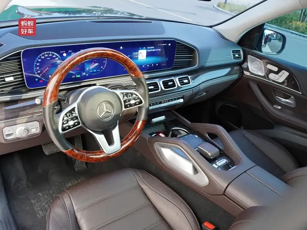 Mercedes-Benz GLS — фото 8