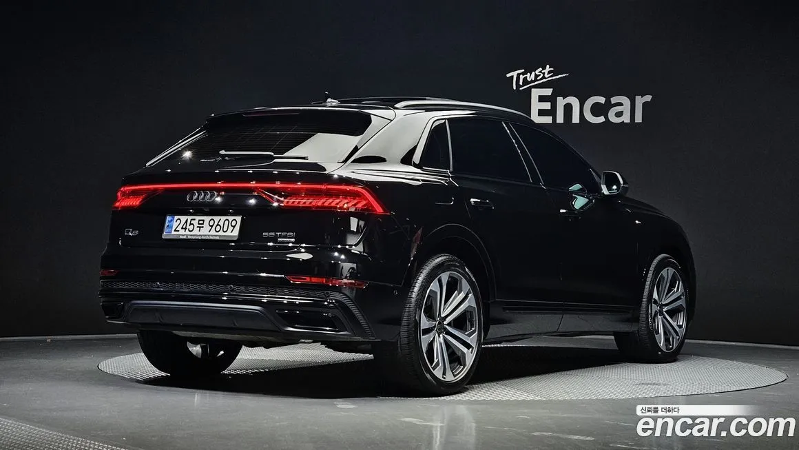 Audi Q8 — фото 2