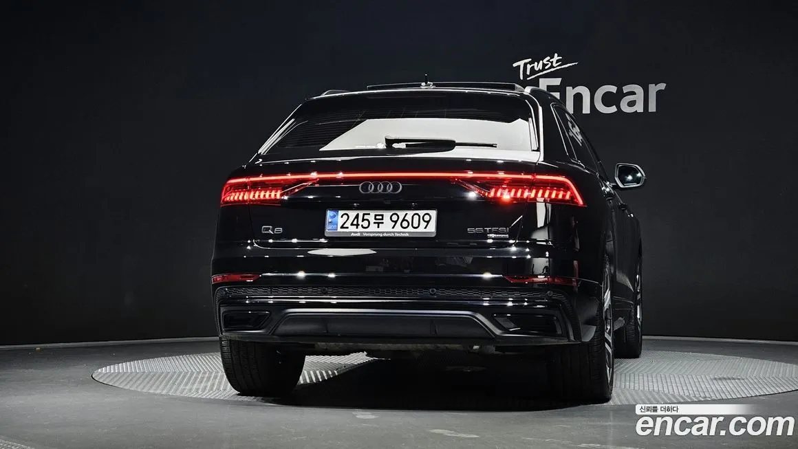 Audi Q8 — фото 4