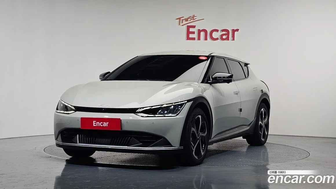 Kia EV6 — фото 1