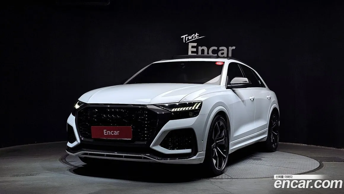 Audi RSQ8 — фото 1