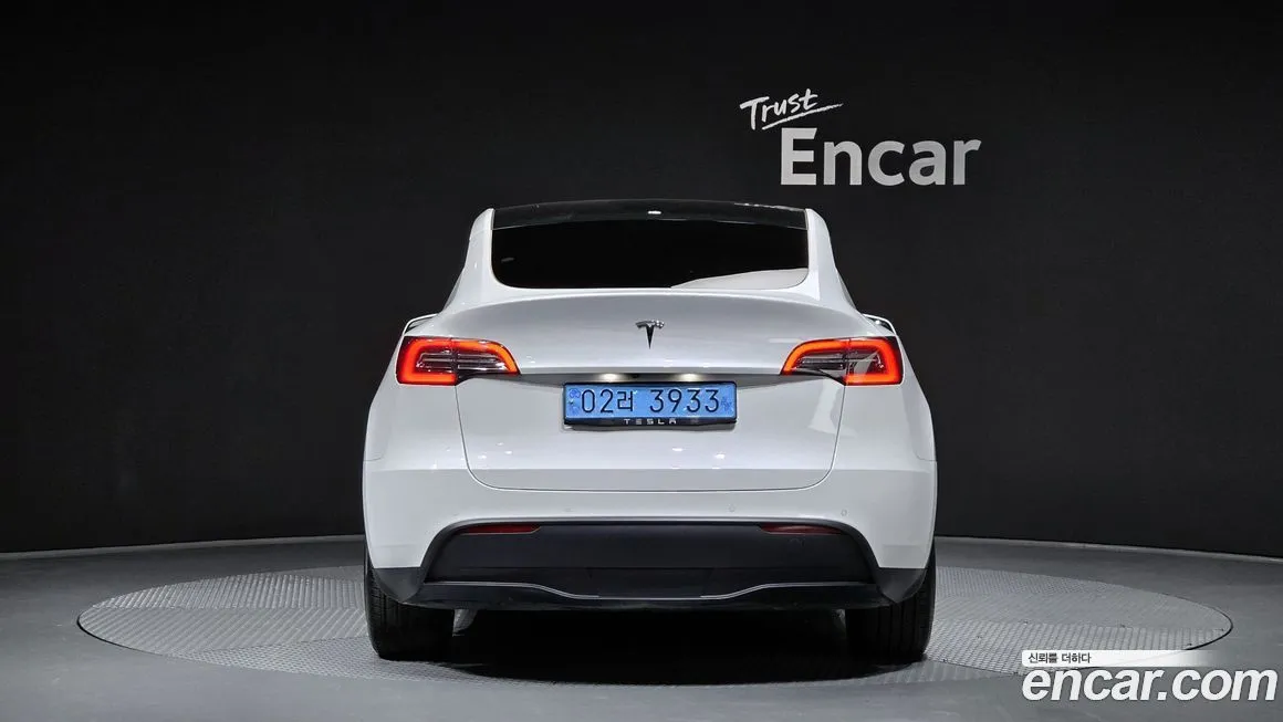 Tesla Model Y — фото 4