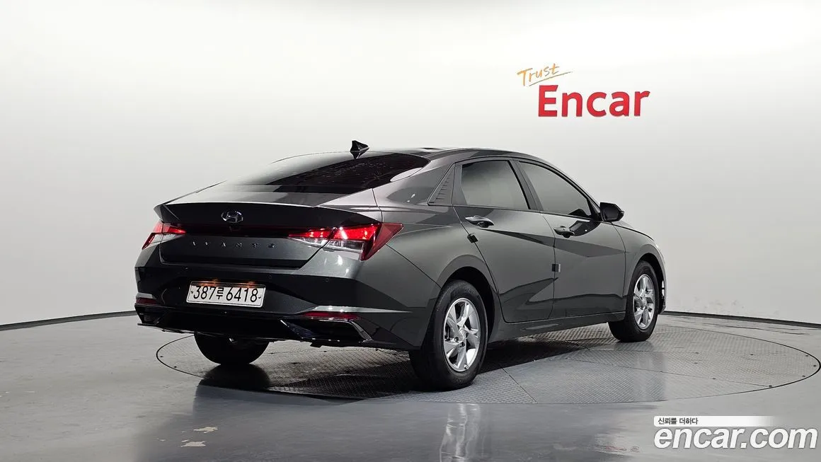 Hyundai AVANTE — фото 2