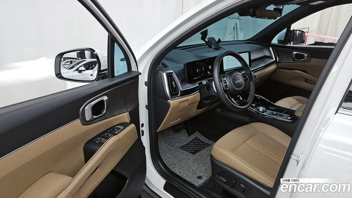 Kia Sorento — фото 10