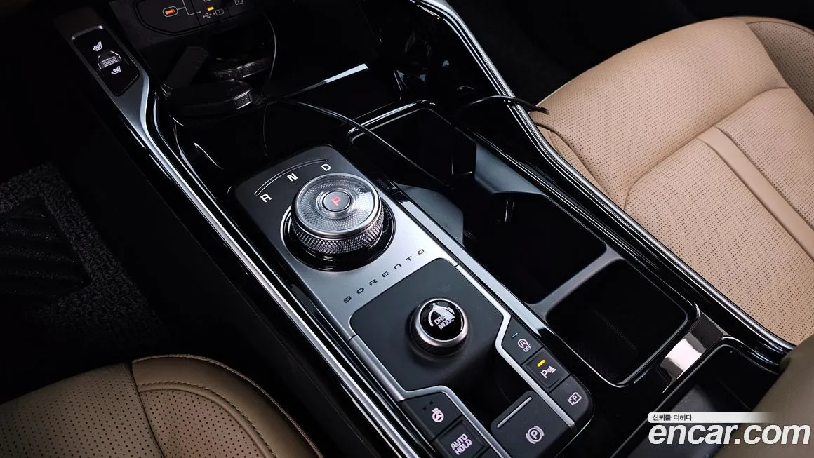 Kia Sorento — фото 9