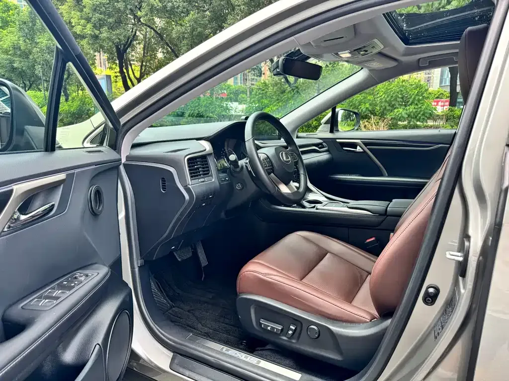 Lexus RX — фото 4