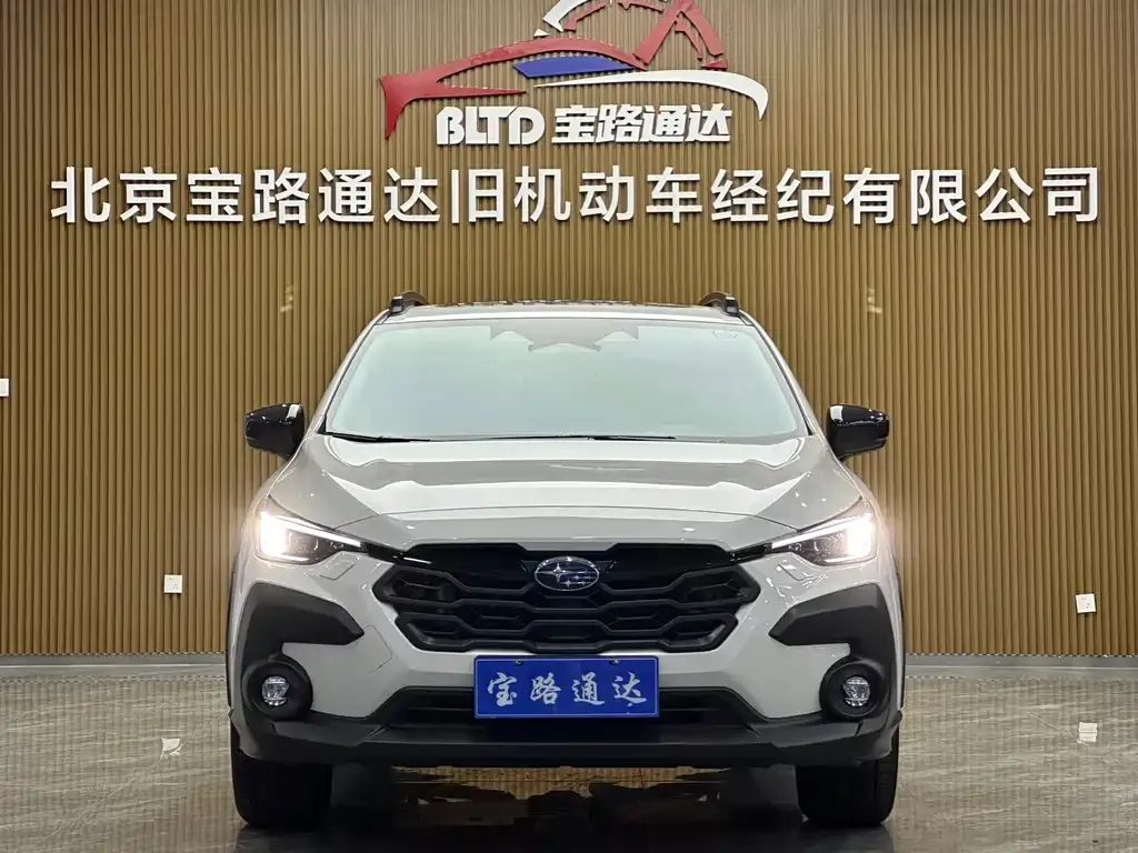 Subaru Crosstrek — фото 2