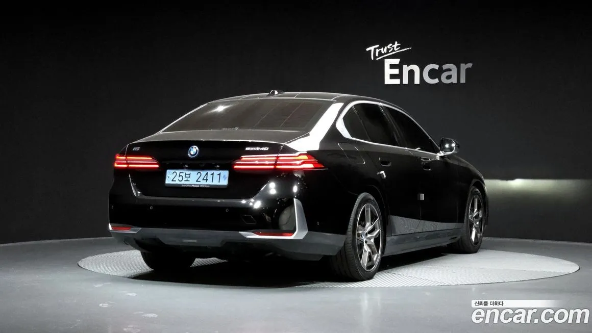 BMW i5 — фото 2