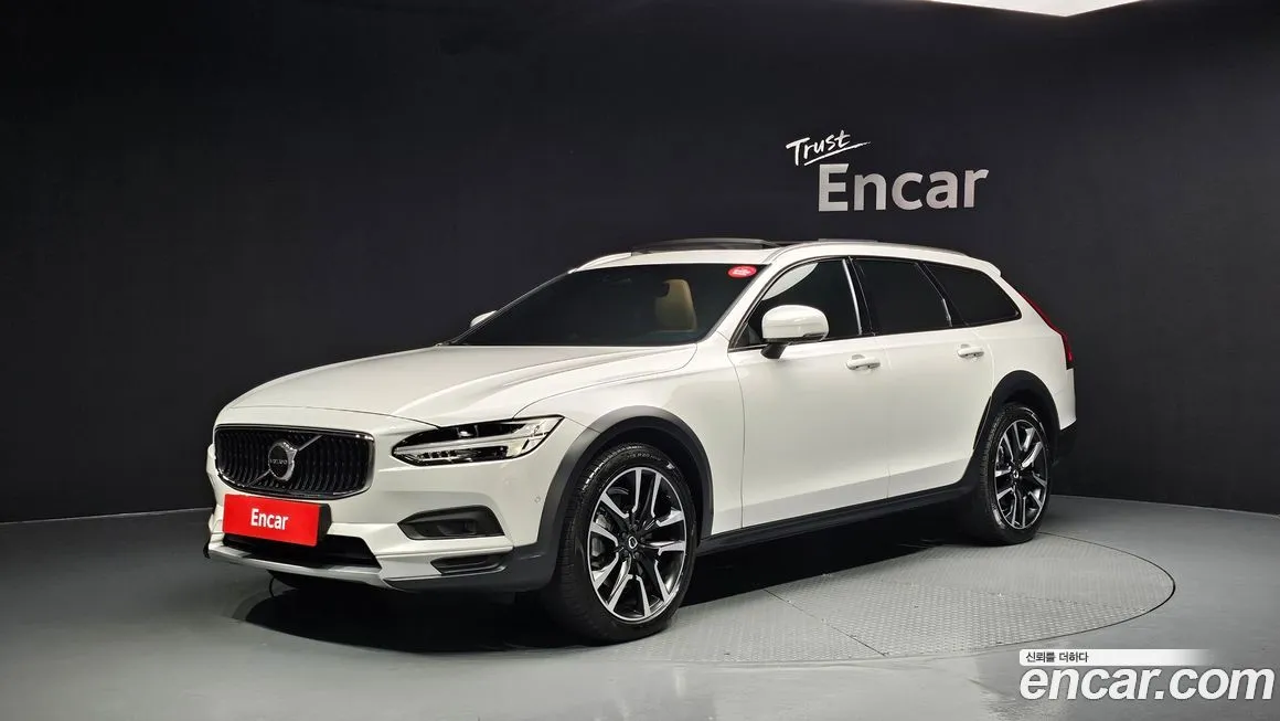 Volvo V90 — фото 1