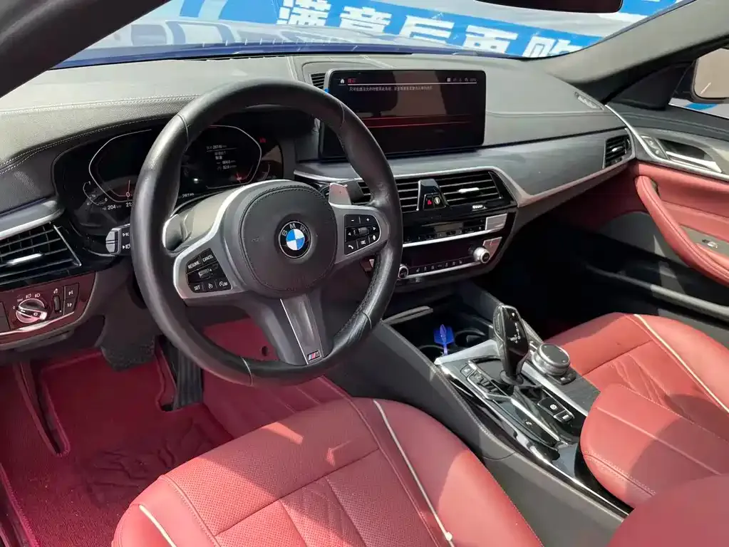 BMW 5 Series — фото 10