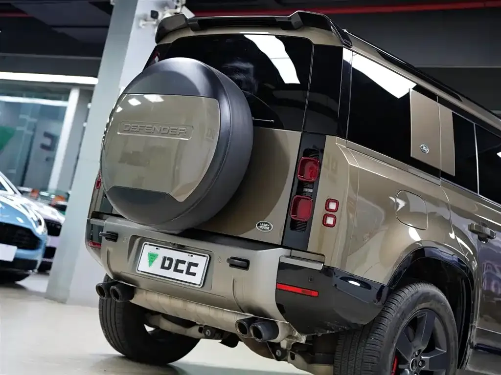 Land Rover Defender — фото 5