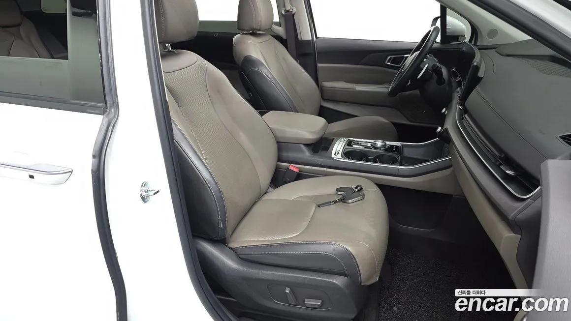 Kia Carnival — фото 10