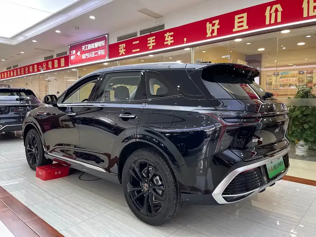 Hongqi HS3 PHEV — фото 6