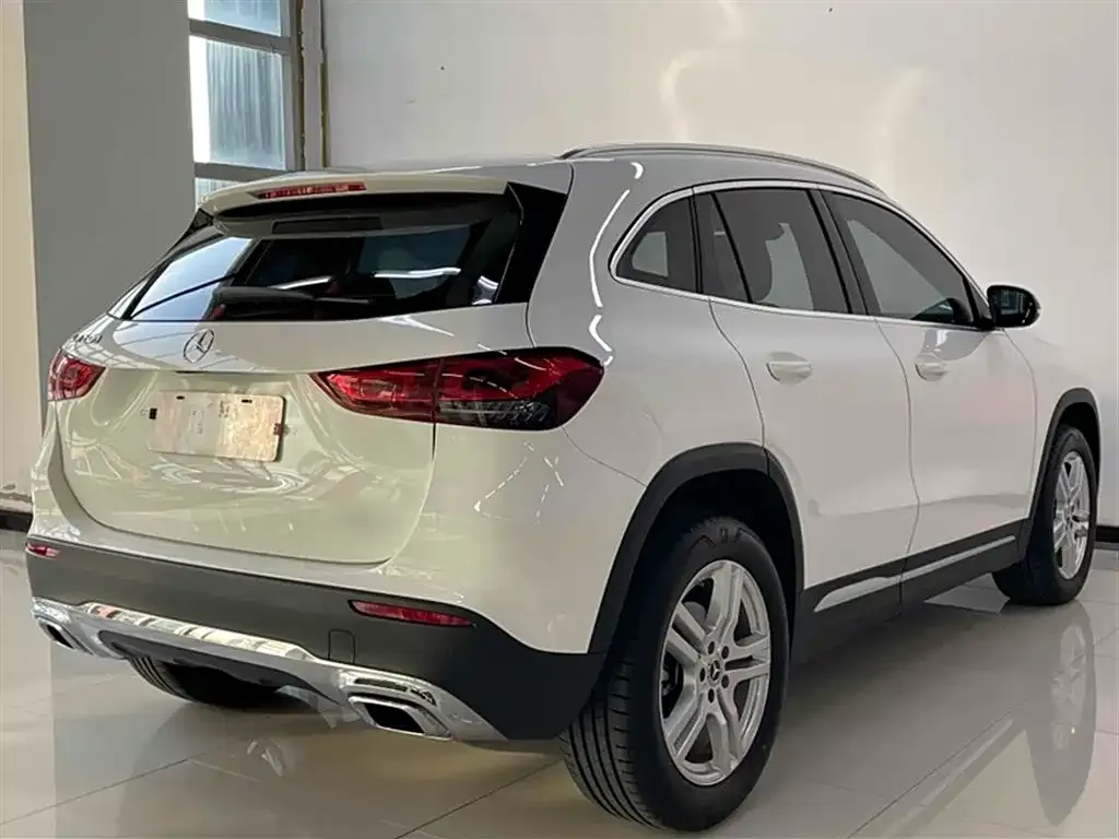 Mercedes-Benz GLA — фото 10