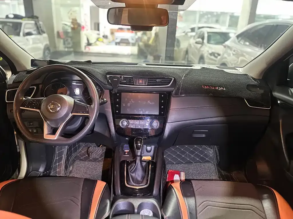 Nissan Qashqai — фото 4