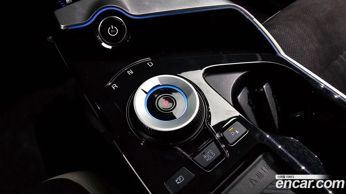 Kia EV6 — фото 9