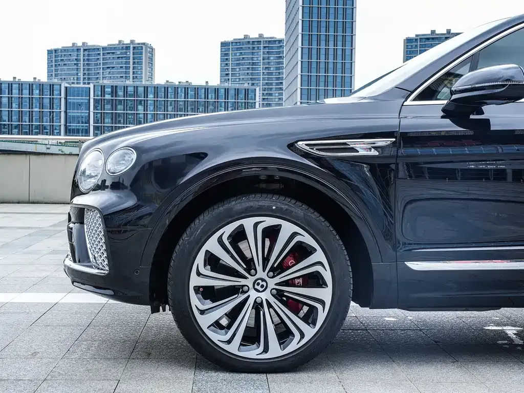 Bentley Bentayga — фото 5