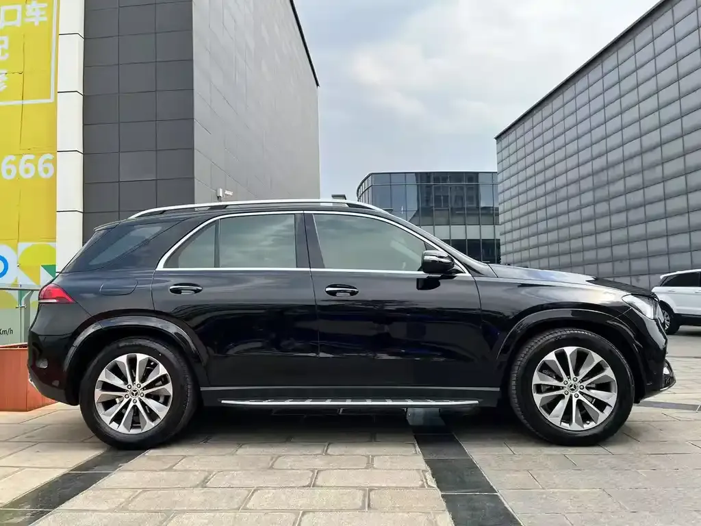 Mercedes-Benz GLE — фото 7