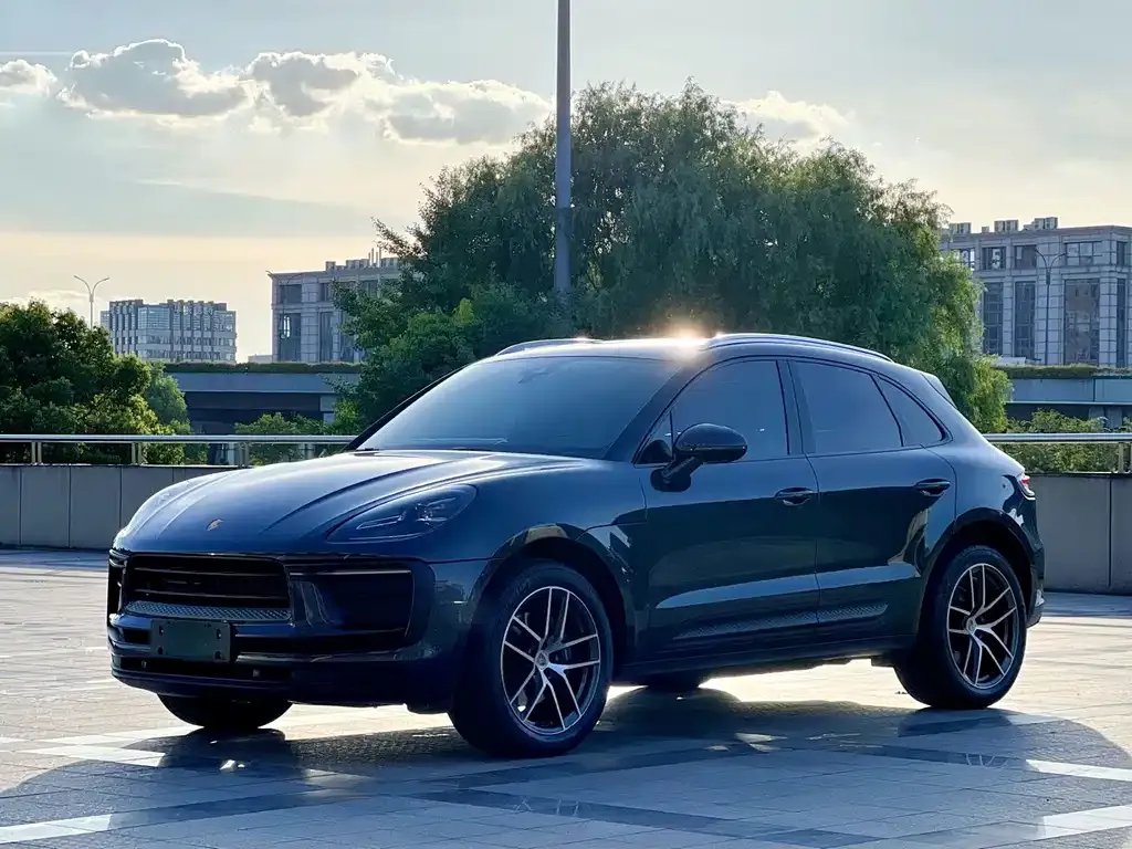 Porsche Macan — фото 1