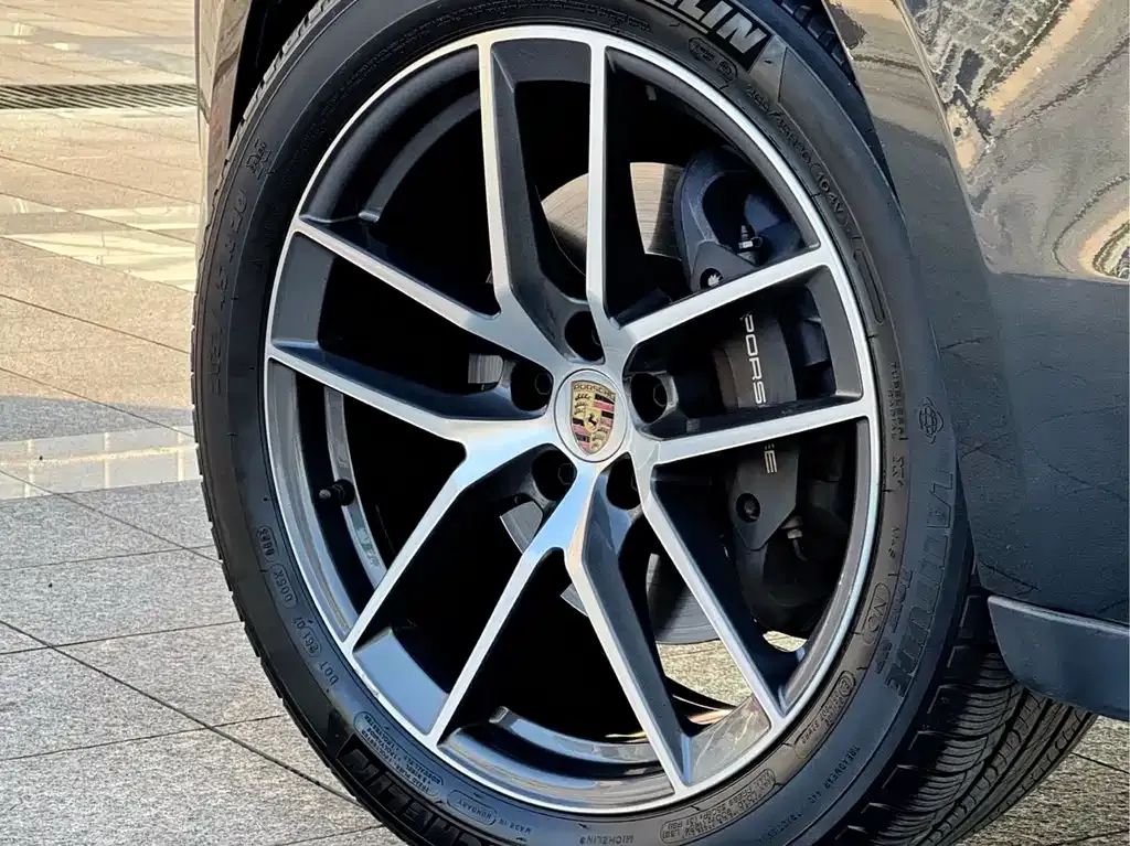 Porsche Macan — фото 10