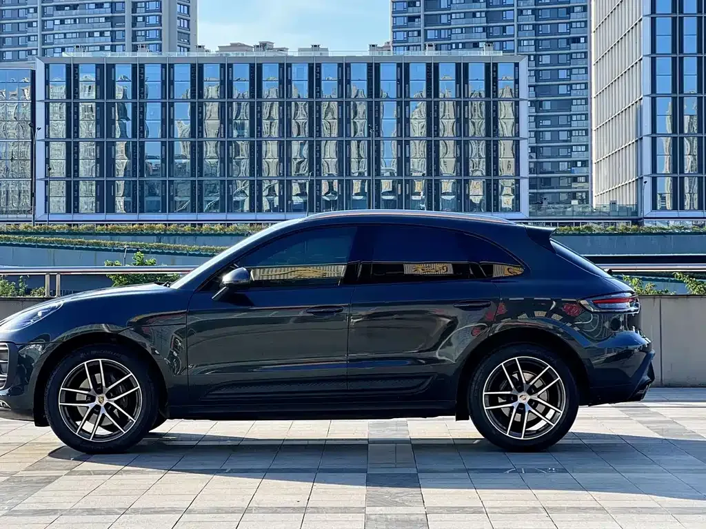 Porsche Macan — фото 9